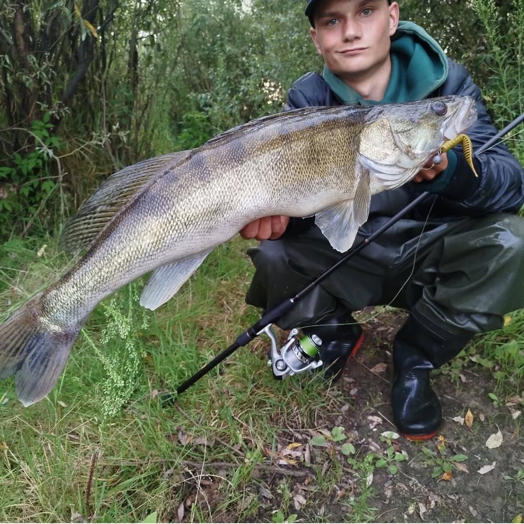 FISH MAGNET GiN Soft Scented Fishing Lure